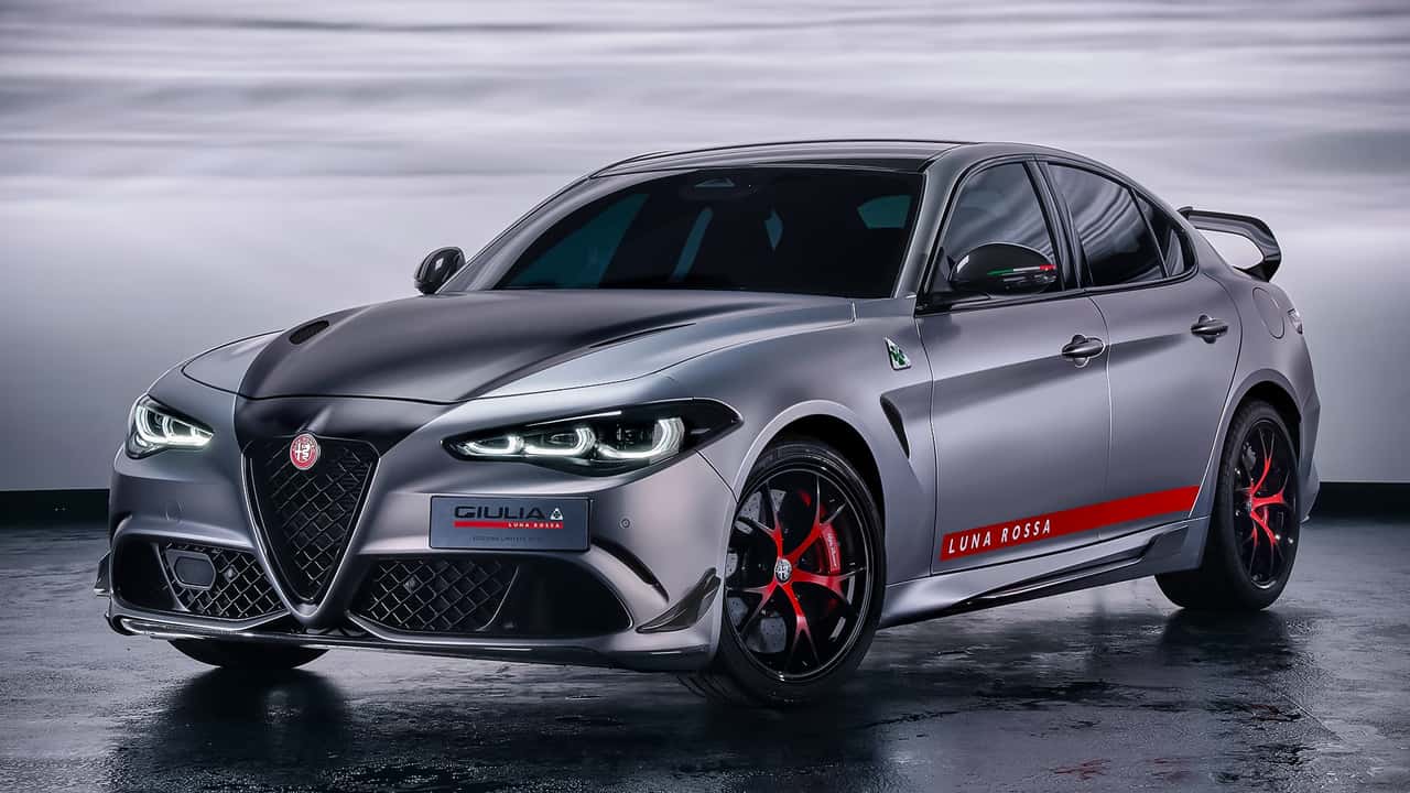 Alfa Romeo Giulia Quadrifoglio Luna Rossa: Dünyada Sadece 10 Adet